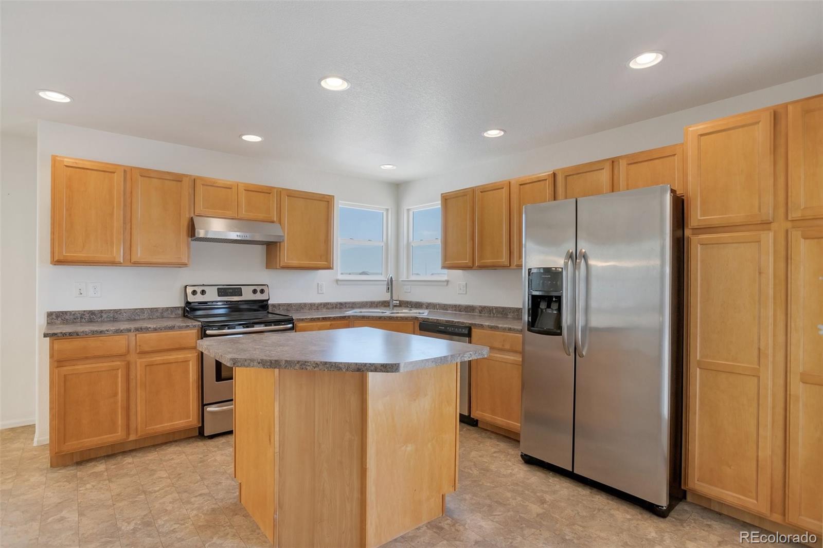 3328 Auklet Drive, Berthoud, CO, 80513 3 3328 Auklet Drive