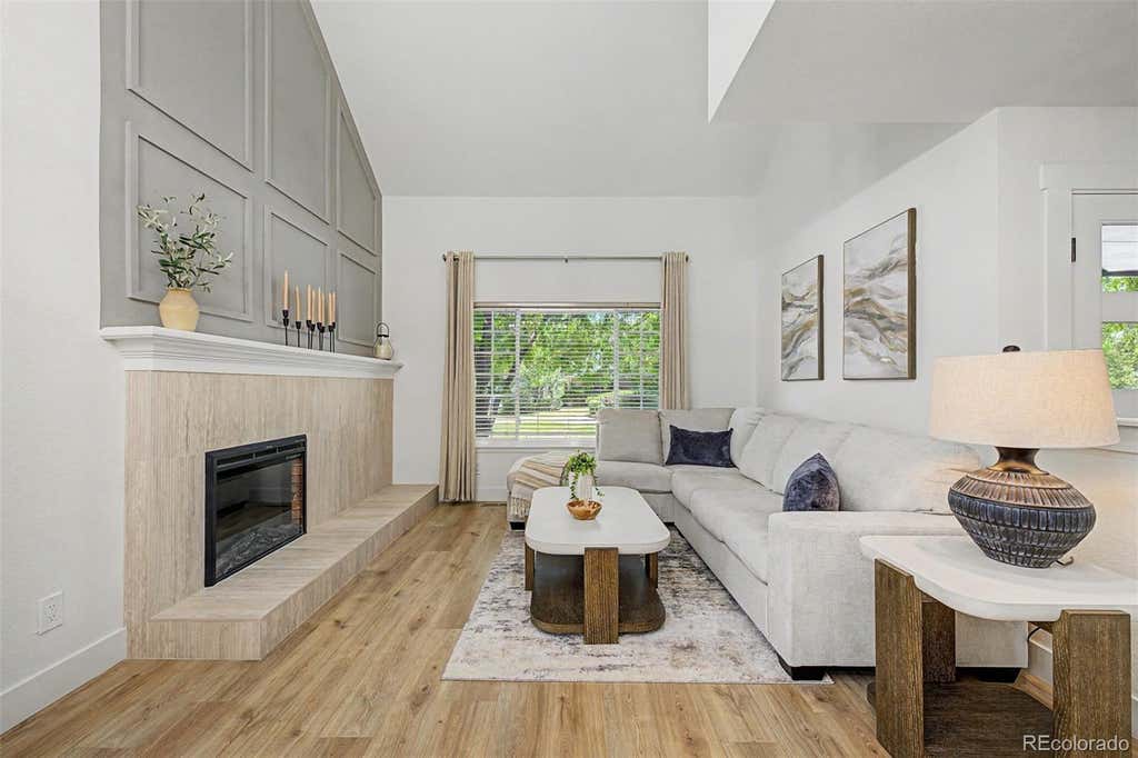 Photo of 6423 E Long Circle, Englewood, CO 80112 (MLS # 5987874)