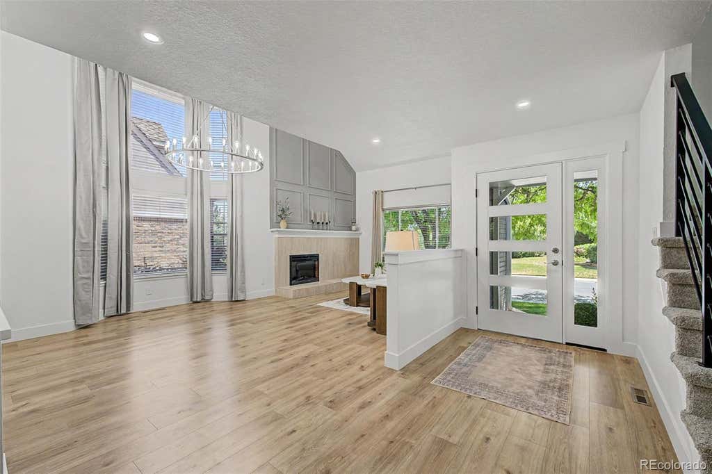 Photo of 6423 E Long Circle, Englewood, CO 80112 (MLS # 5987874)