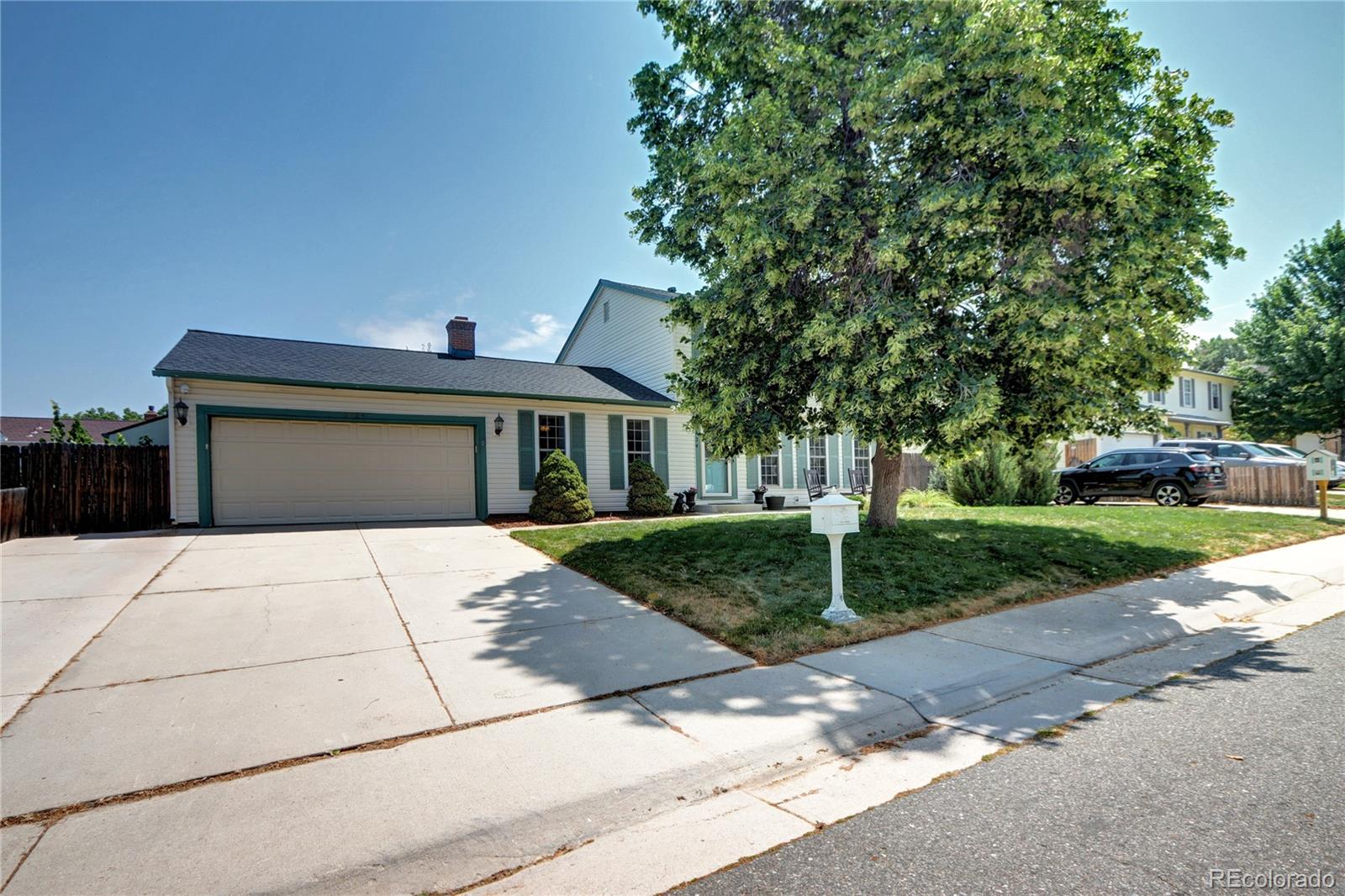 2424 S Elkhart Street, Aurora, CO, 80014 1 2424 S Elkhart Street