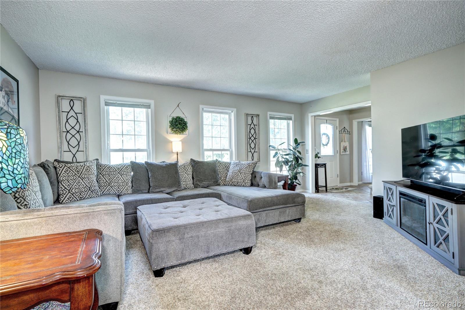2424 S Elkhart Street, Aurora, CO, 80014 3 2424 S Elkhart Street