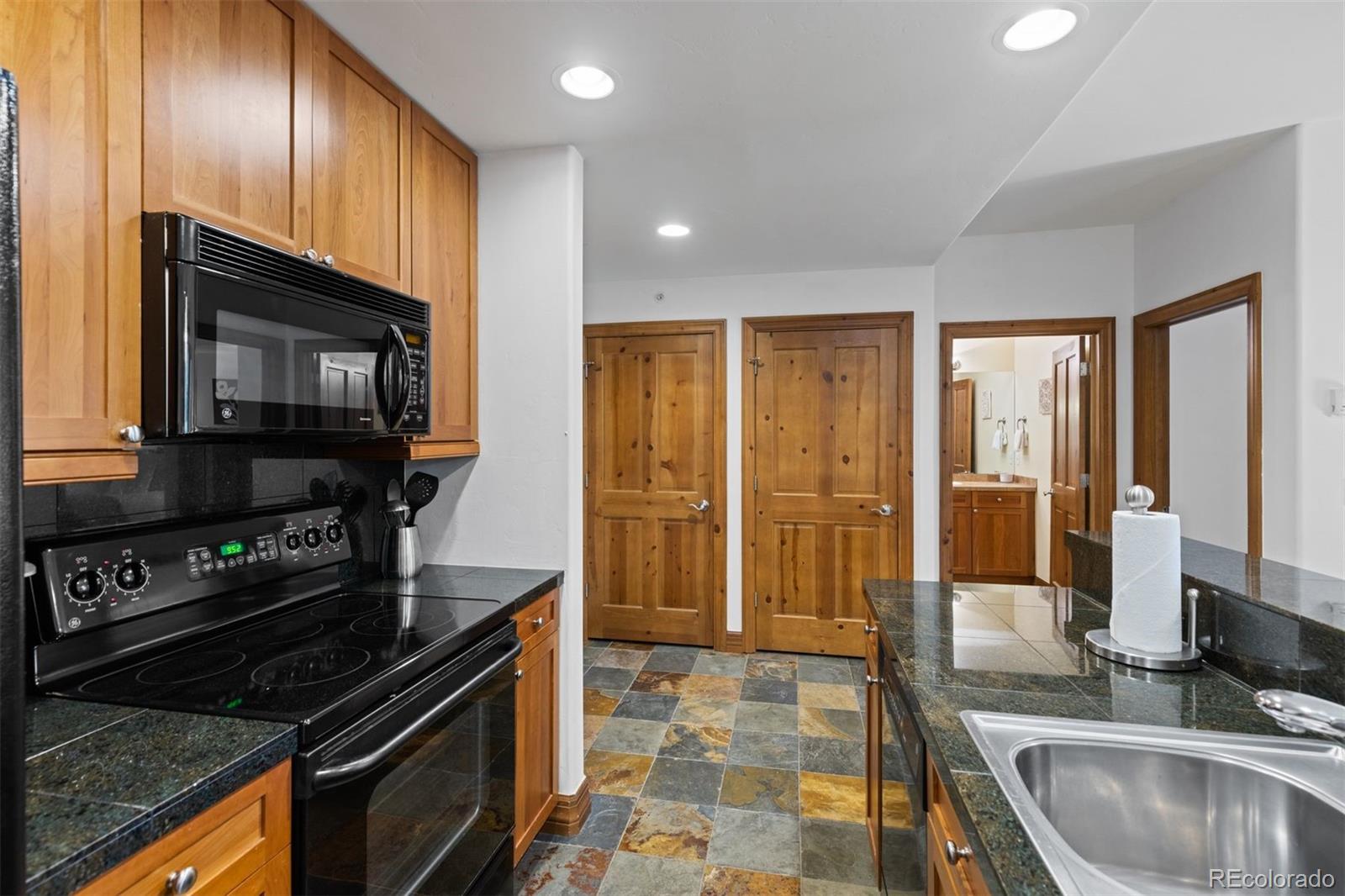 34 Highfield Trail 203