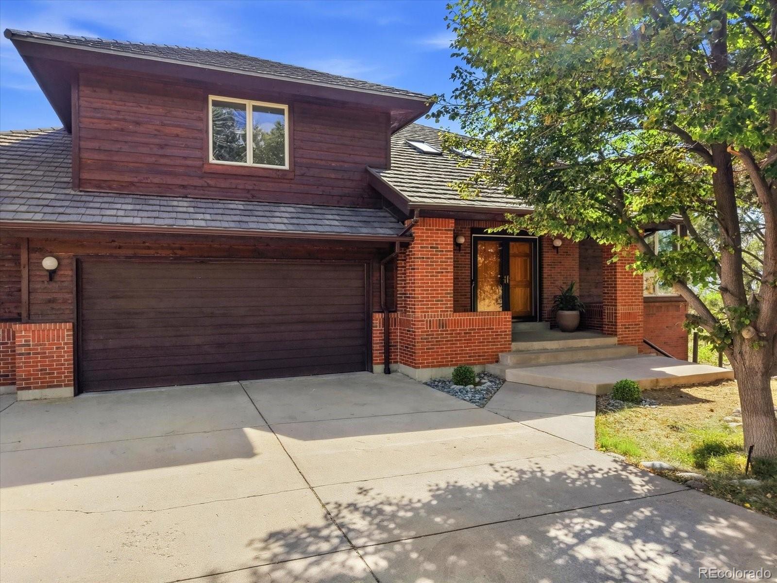 6040 W Lakeside Court