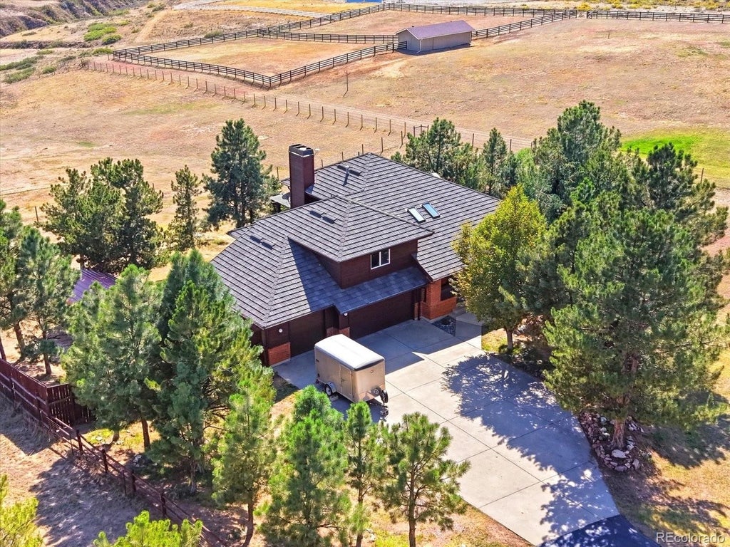 Photo of 6040 W Lakeside Court, Littleton, CO 80125 (MLS # 8967721)