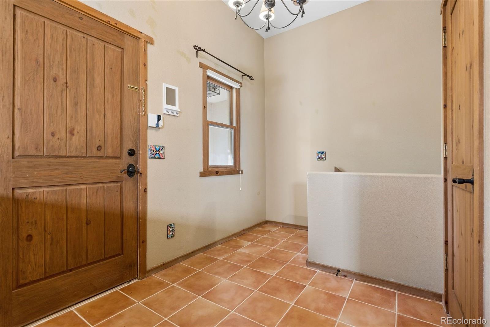 5362 Hawthorne Trail