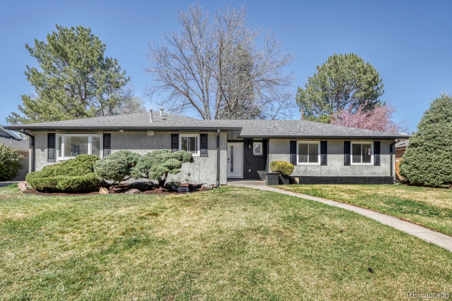 2261 E Dartmouth Place