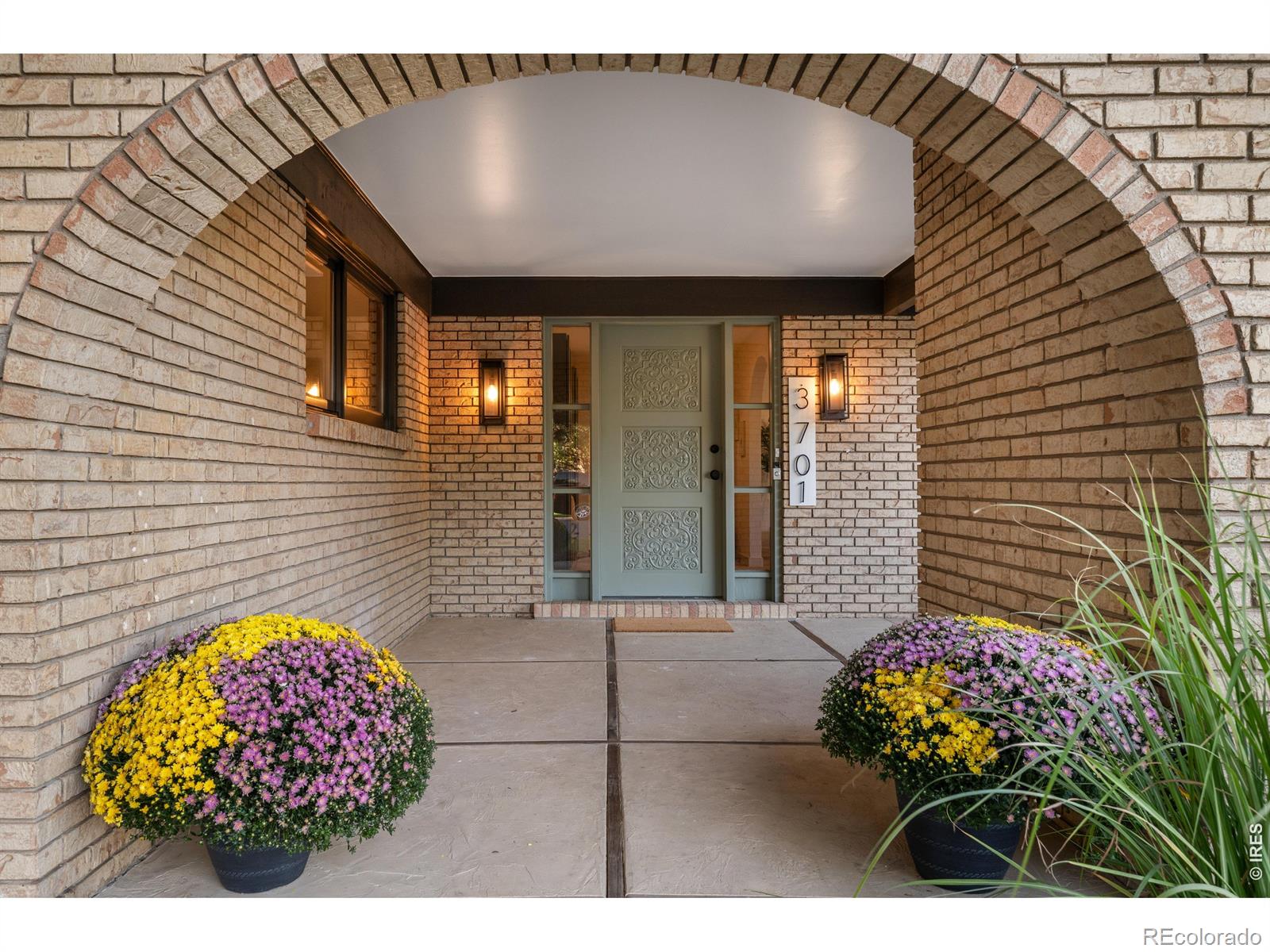 3701 S Peach Way, Denver, CO, 80237 3 3701 S Peach Way