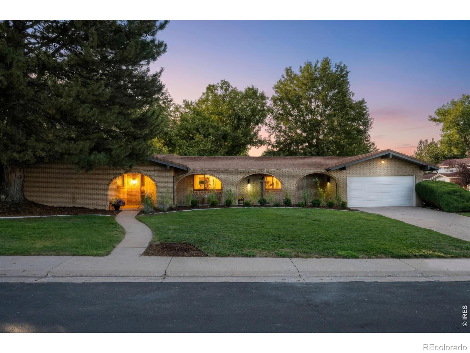 3701 S Peach Way, Denver, CO, 80237 4 3701 S Peach Way
