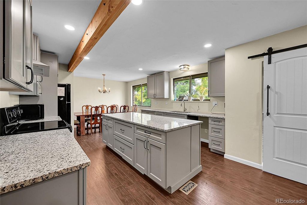 Photo of 7263 W Walker Place, Littleton, CO 80123 (MLS # 8975468)
