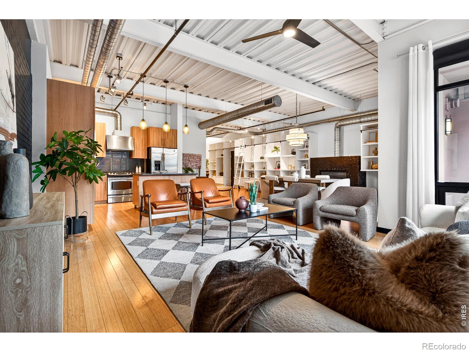 1360 Walnut Street 202