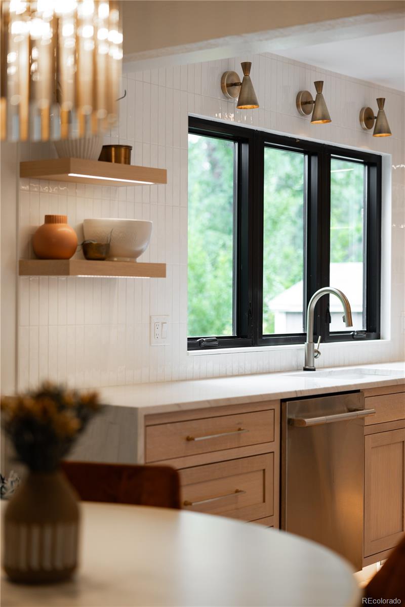 9623 W Prentice Avenue