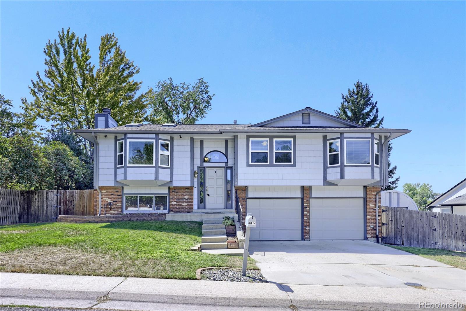 8614 W 65th Place