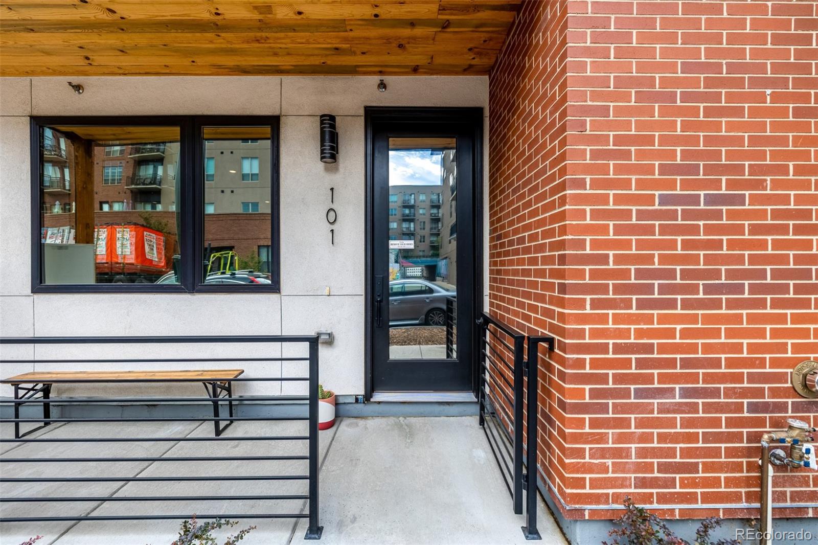 4025 Jason Street 101