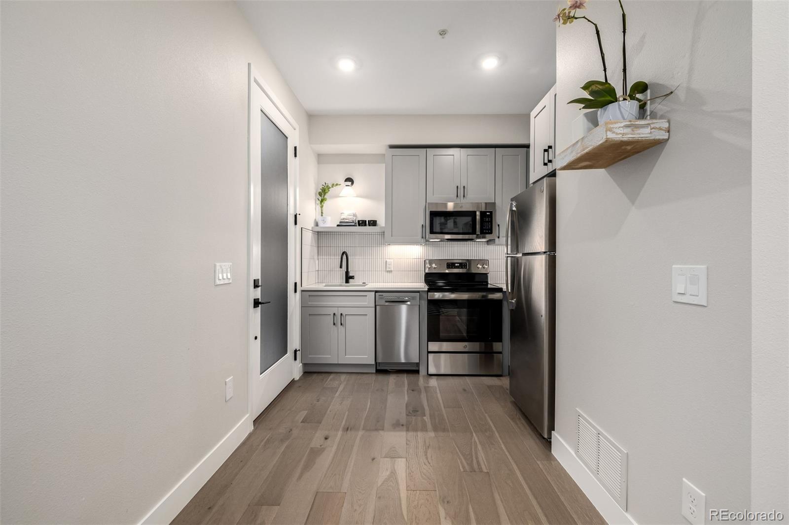 4025 Jason Street 101