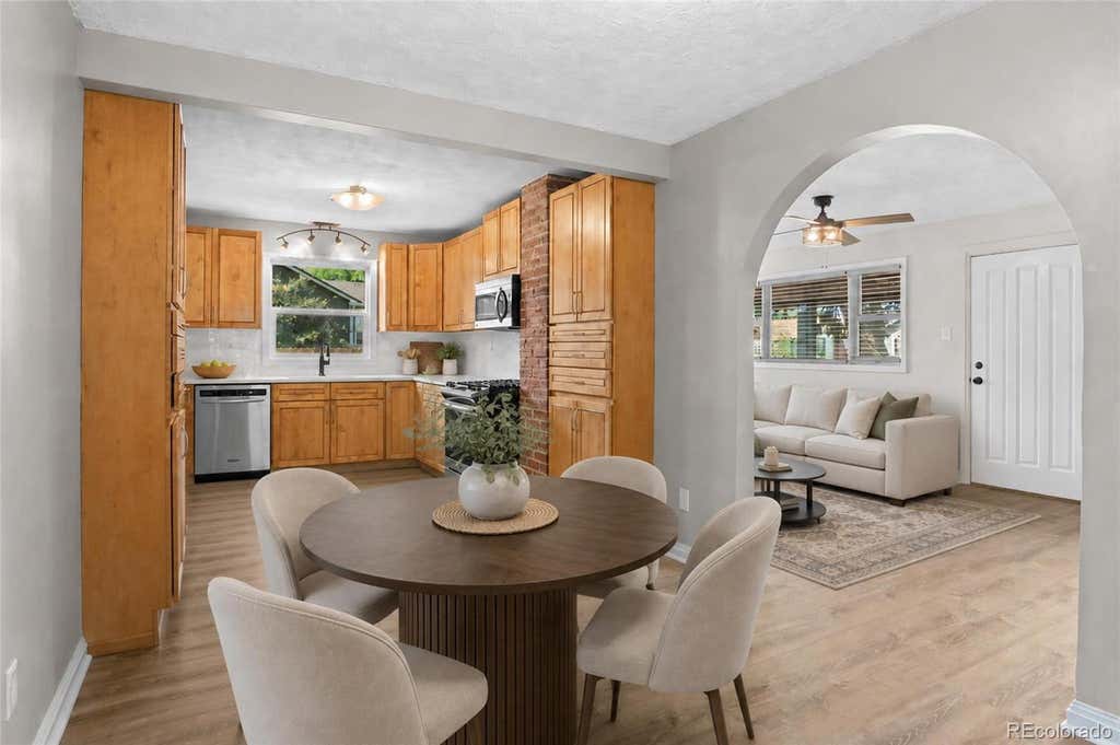 Photo of 4058 S Lincoln Street, Englewood, CO 80113 (MLS # 4118745)