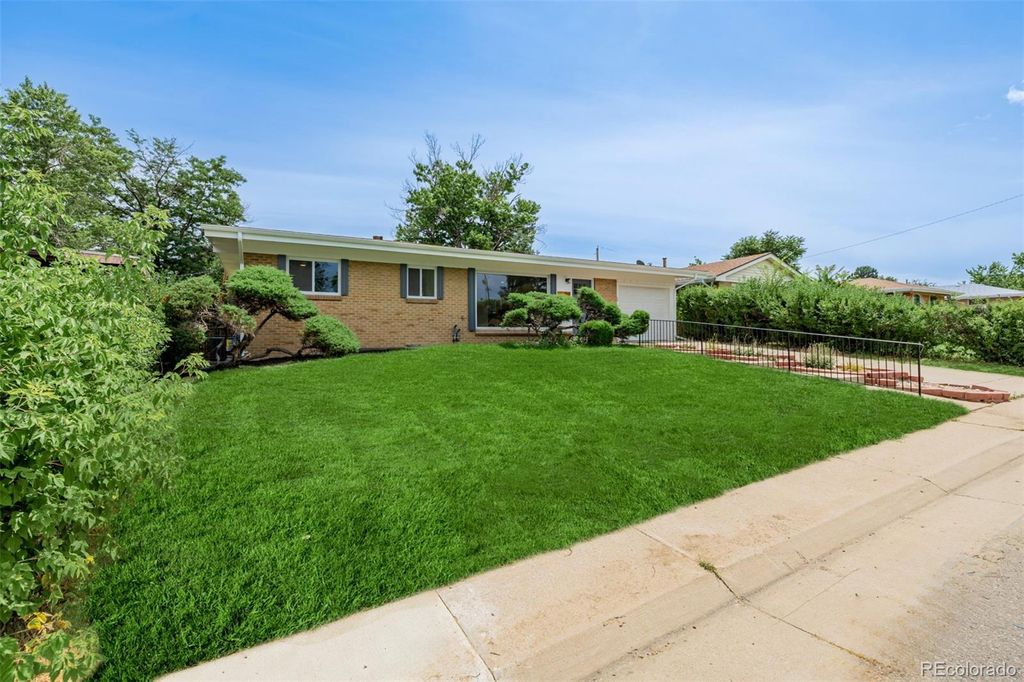 Photo of 1948 S Zenobia Street, Denver, CO 80219 (MLS # 6088067)