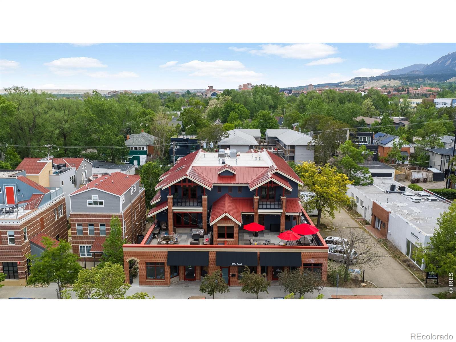 2034 Pearl Street 200