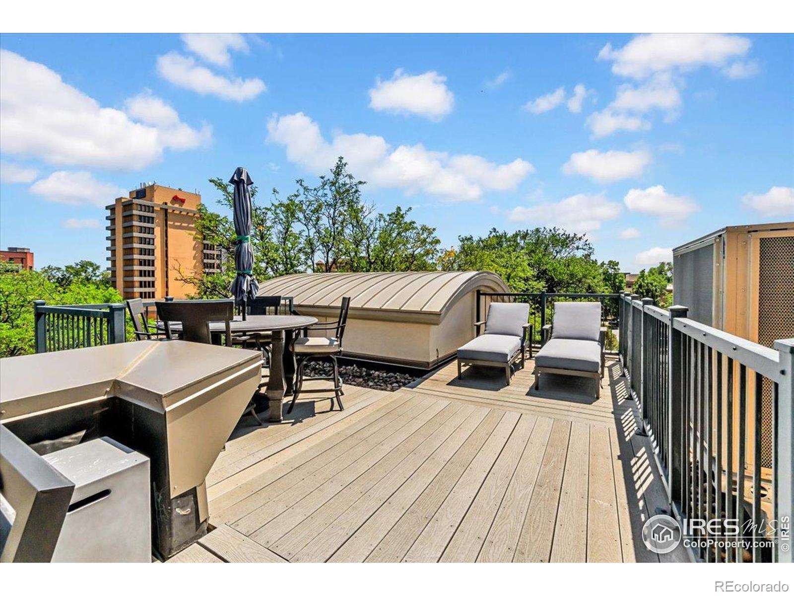 401 W Mountain Avenue 301
