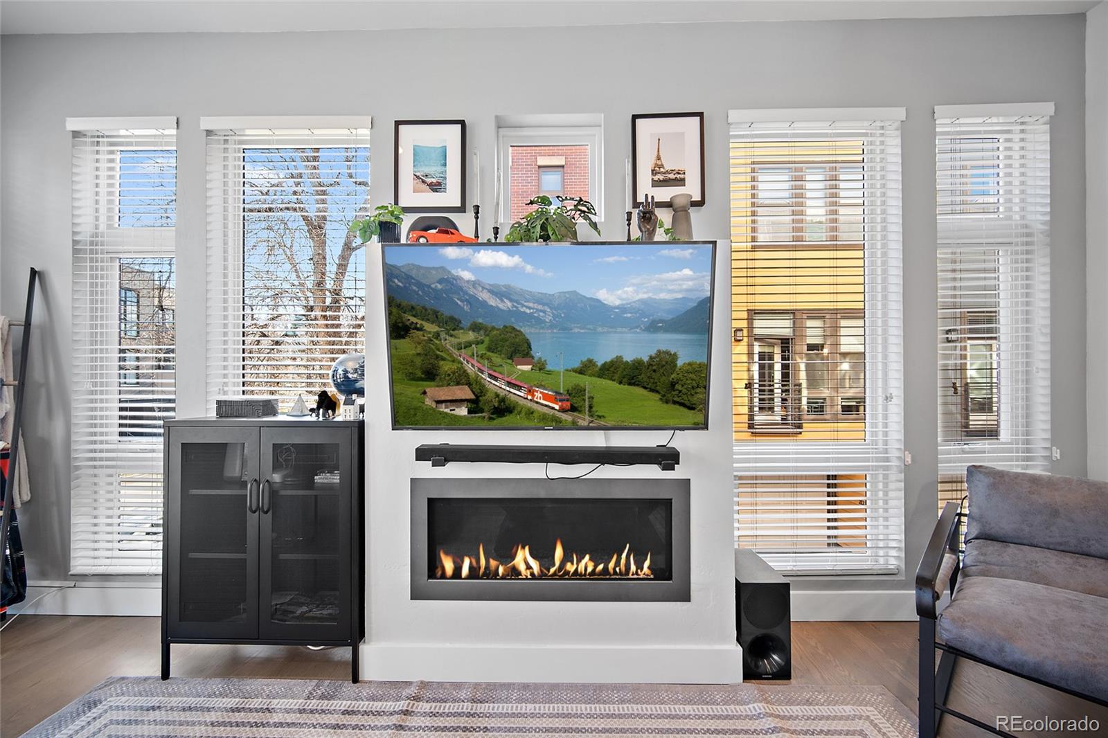 2157 N Downing Street