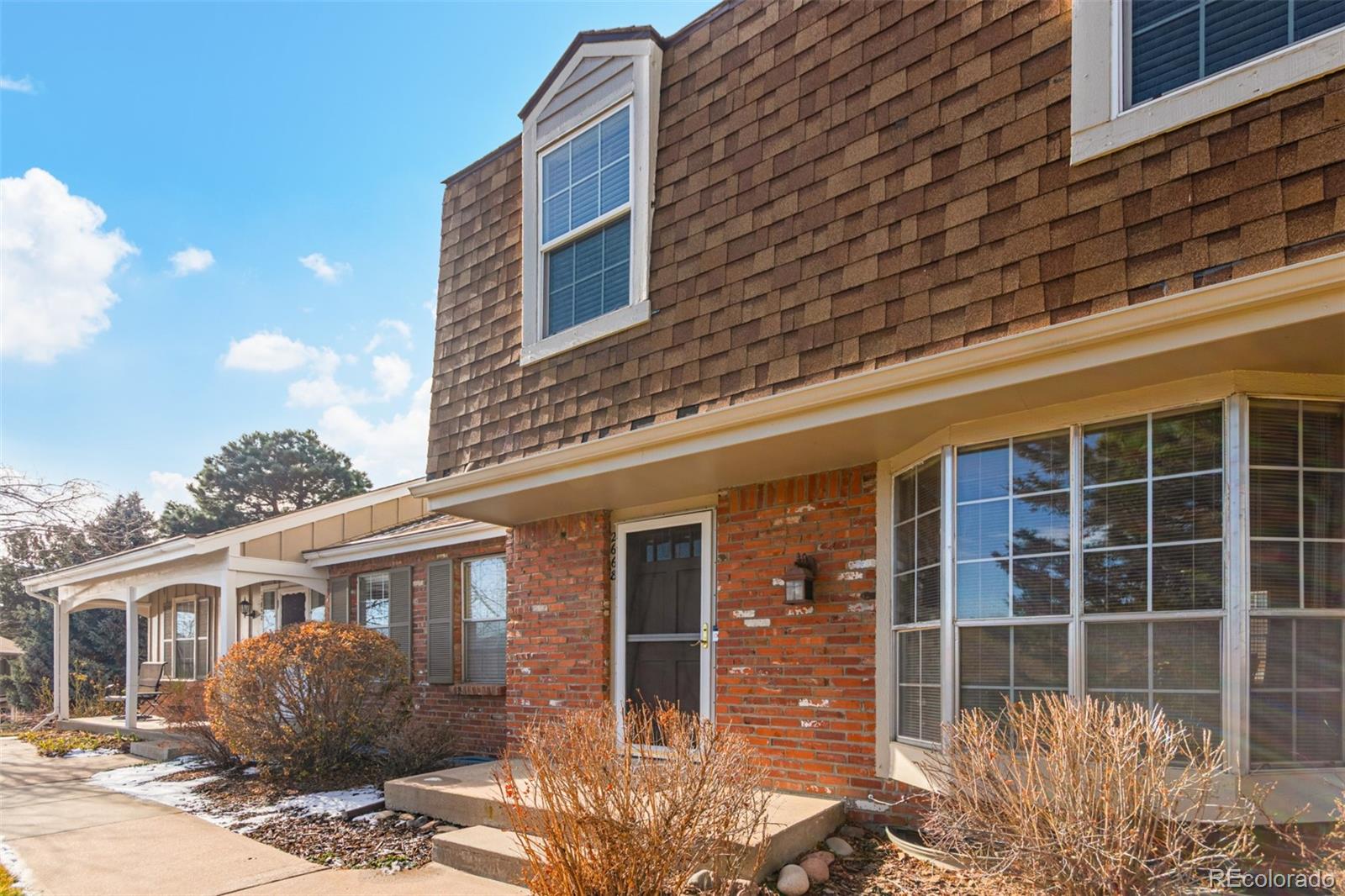 2668 E Fremont Place