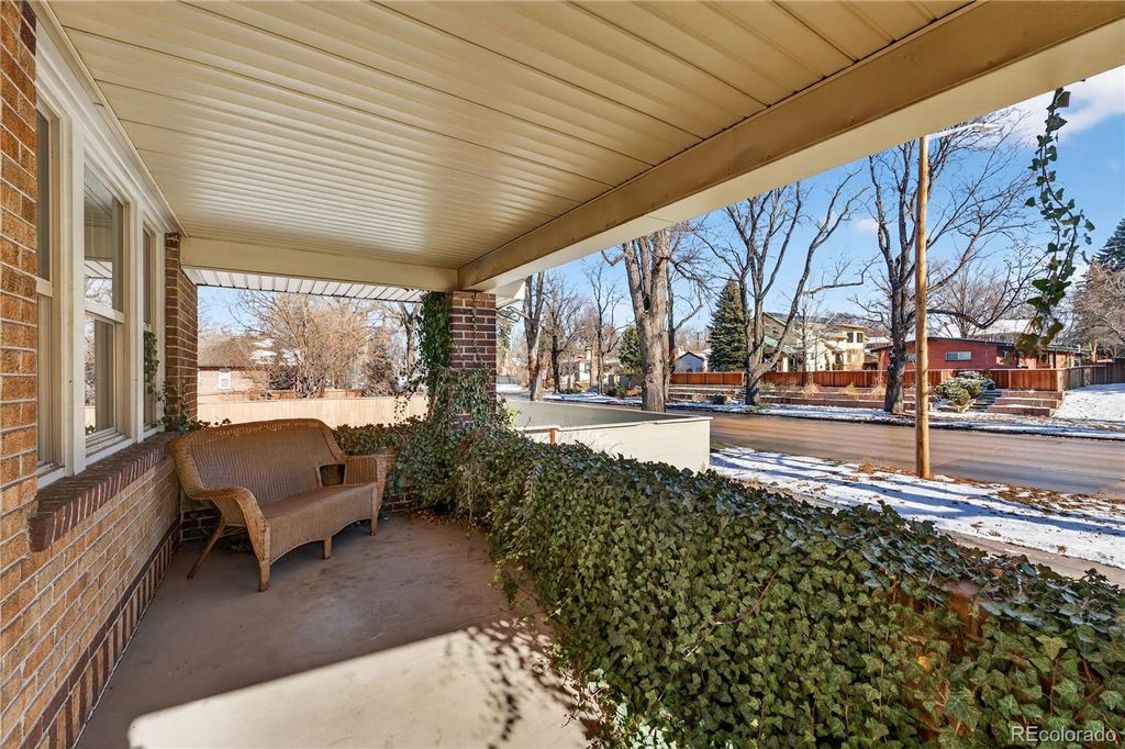 Photo of 925 S University Boulevard, Denver, CO 80209 (MLS # 2711690)