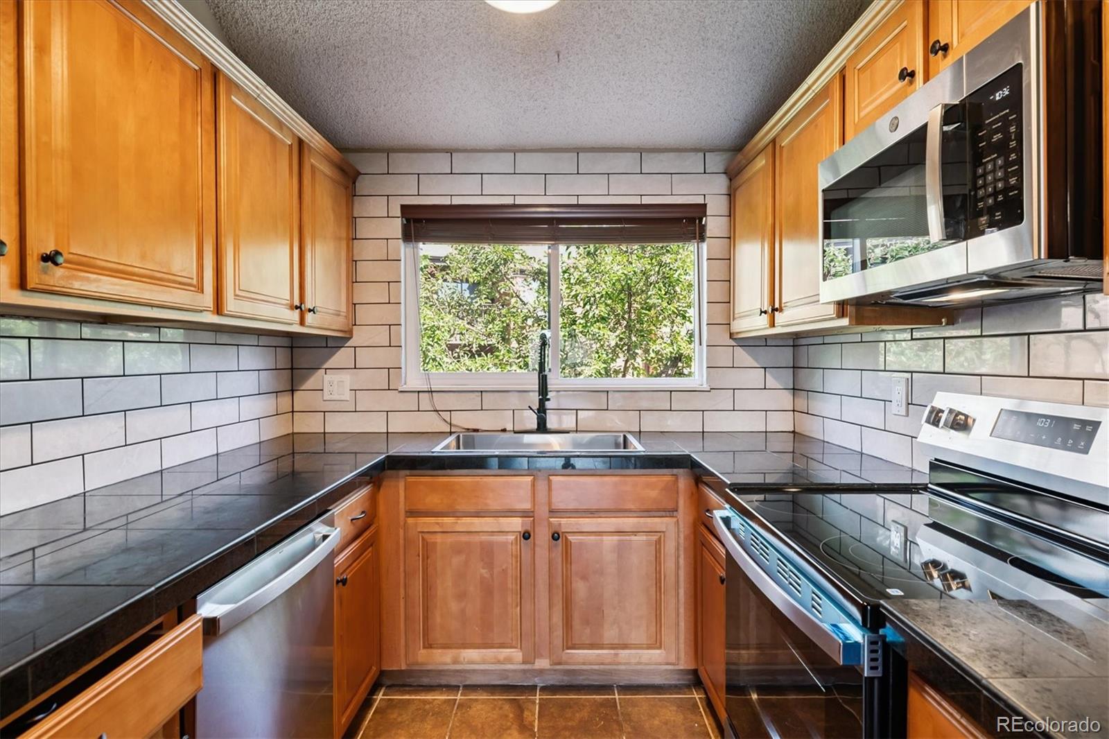 447 Wright Street 318, Lakewood, CO, 80228 3 447 Wright Street 318