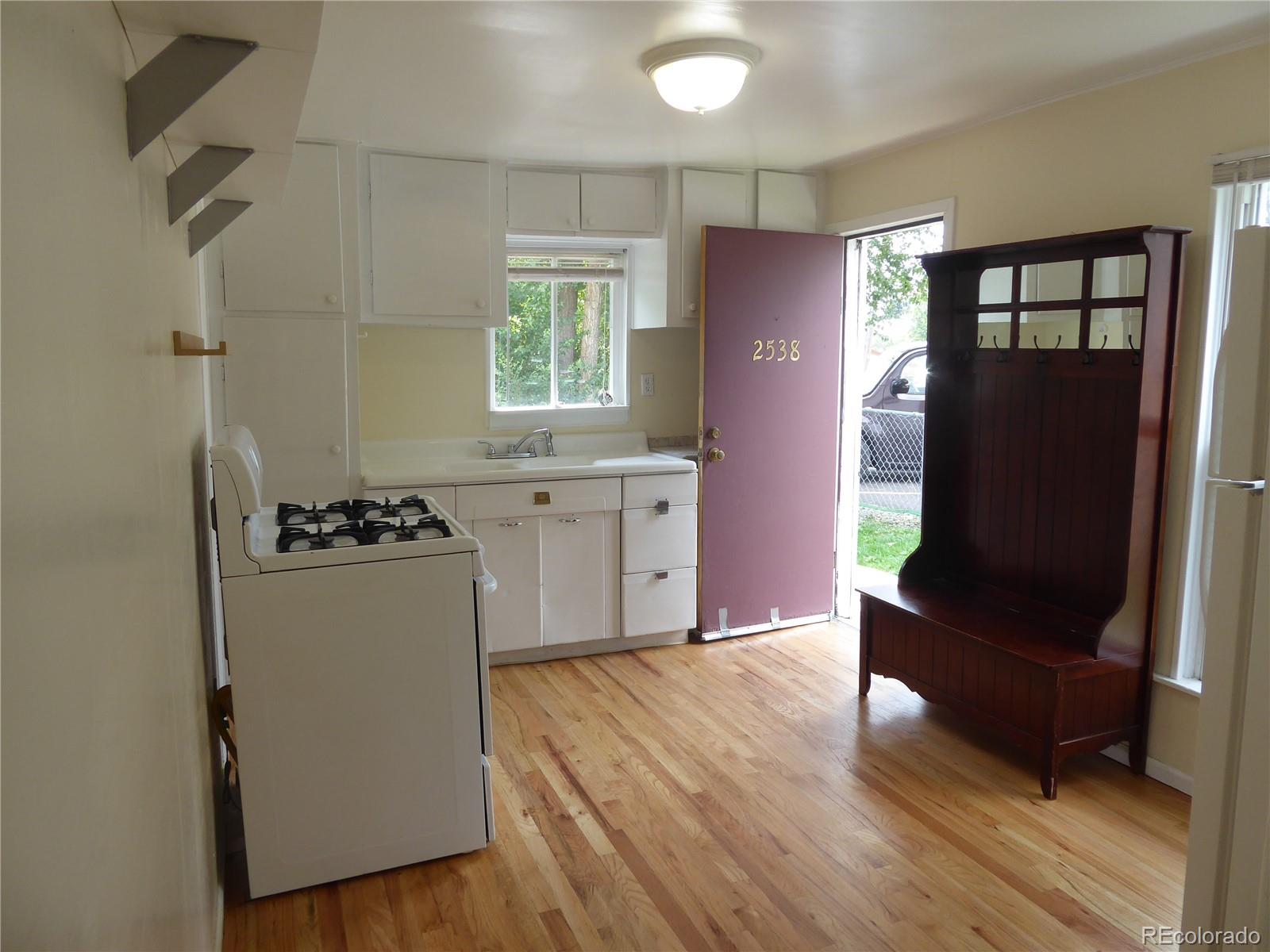 2526 W Alamo Avenue, Littleton, CO, 80120 4 2526 W Alamo Avenue