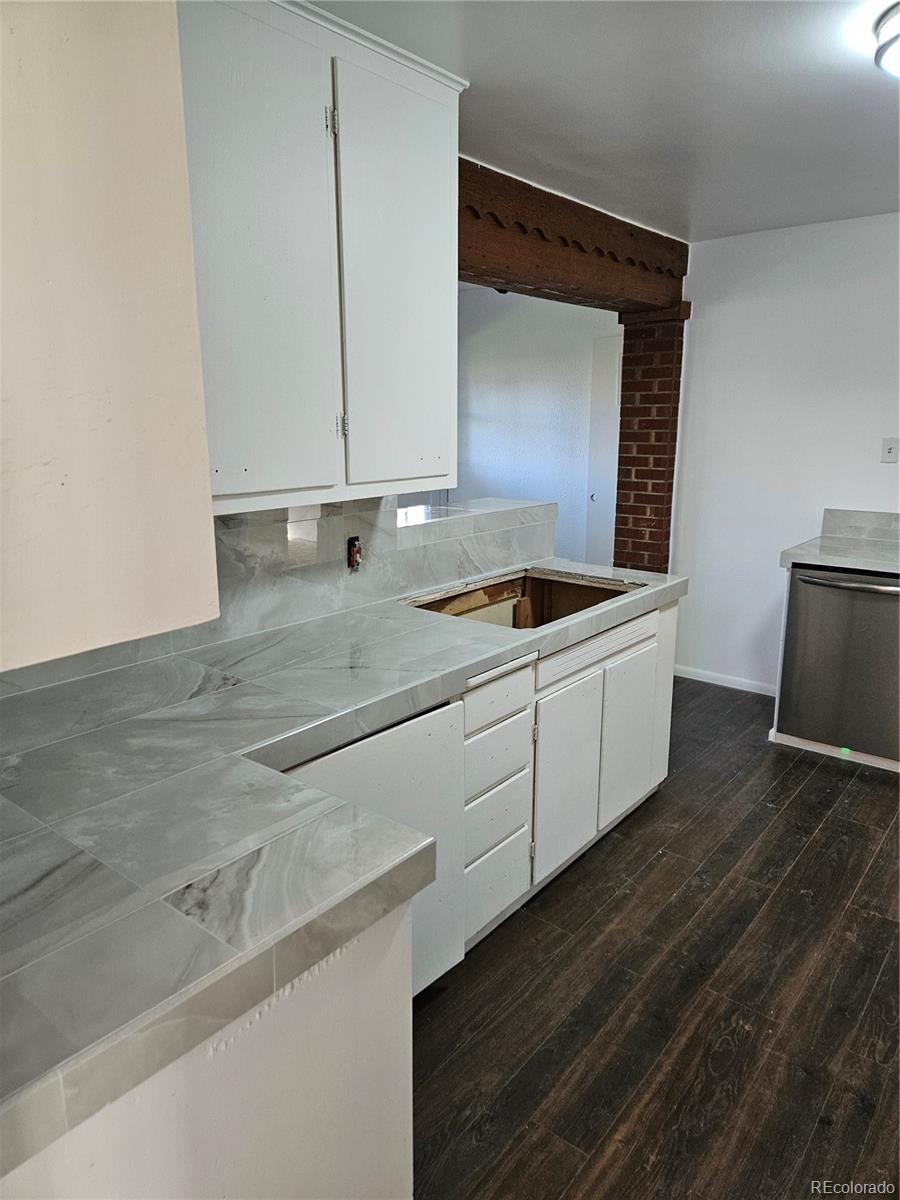 3355 N Monaco Parkway