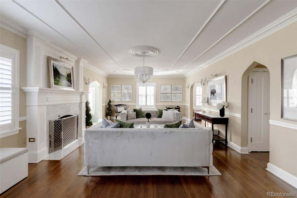 Photo of 5525 E 17th Avenue Parkway, Denver, CO 80220 (MLS # 6475794)