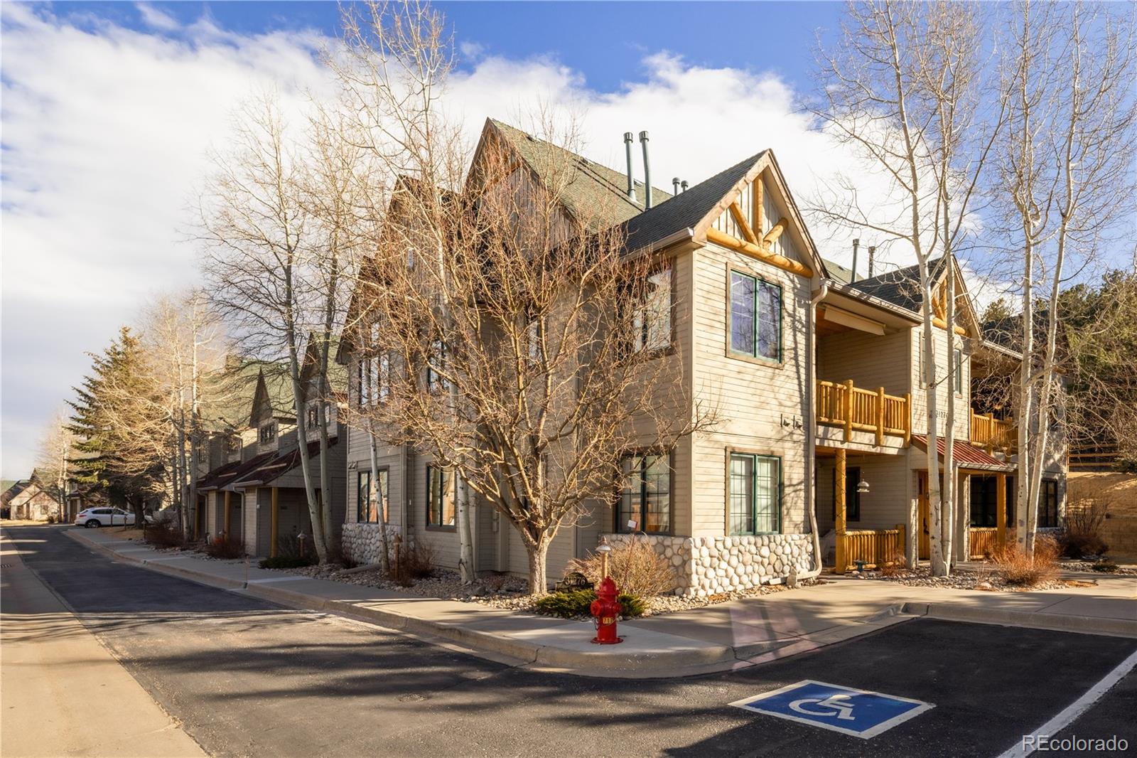 31276 Stone Canyon Road 76-201