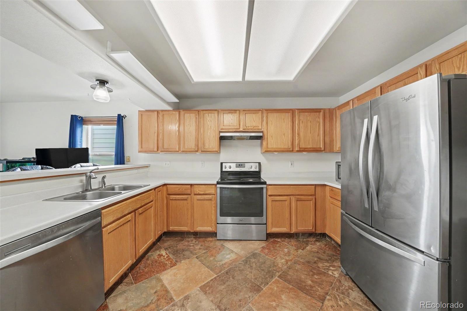 912 Legend Oak Drive