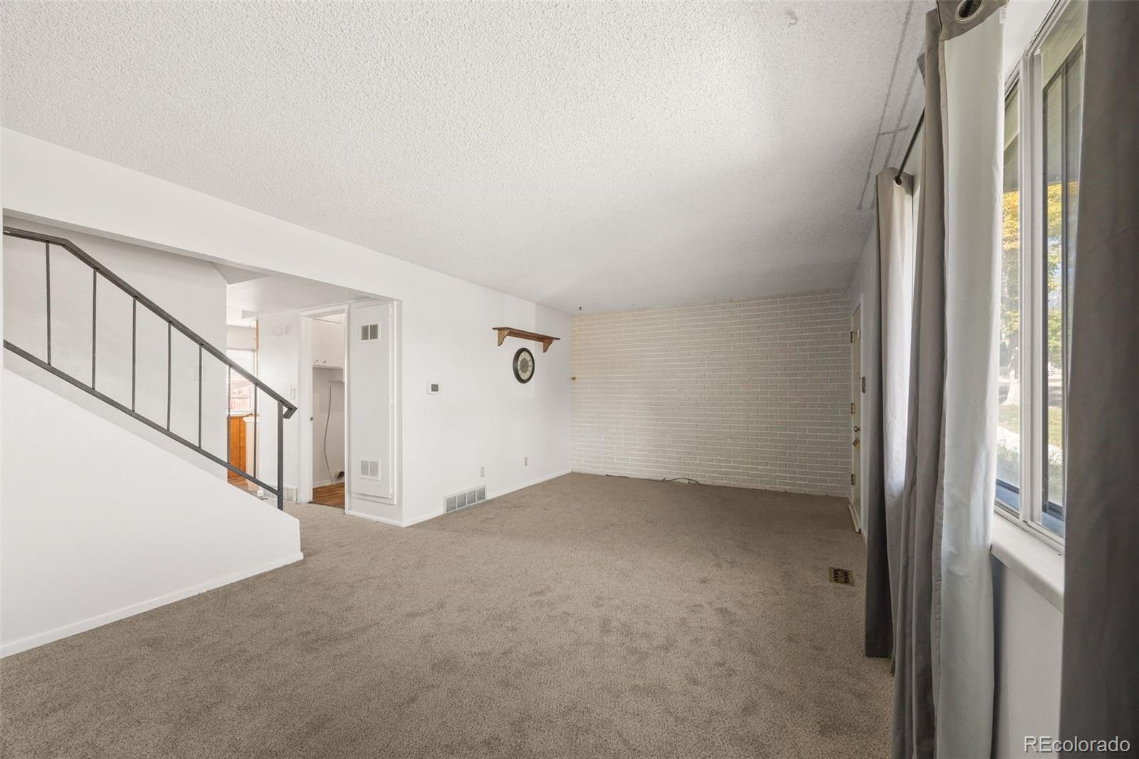 8613 Santa Fe Drive