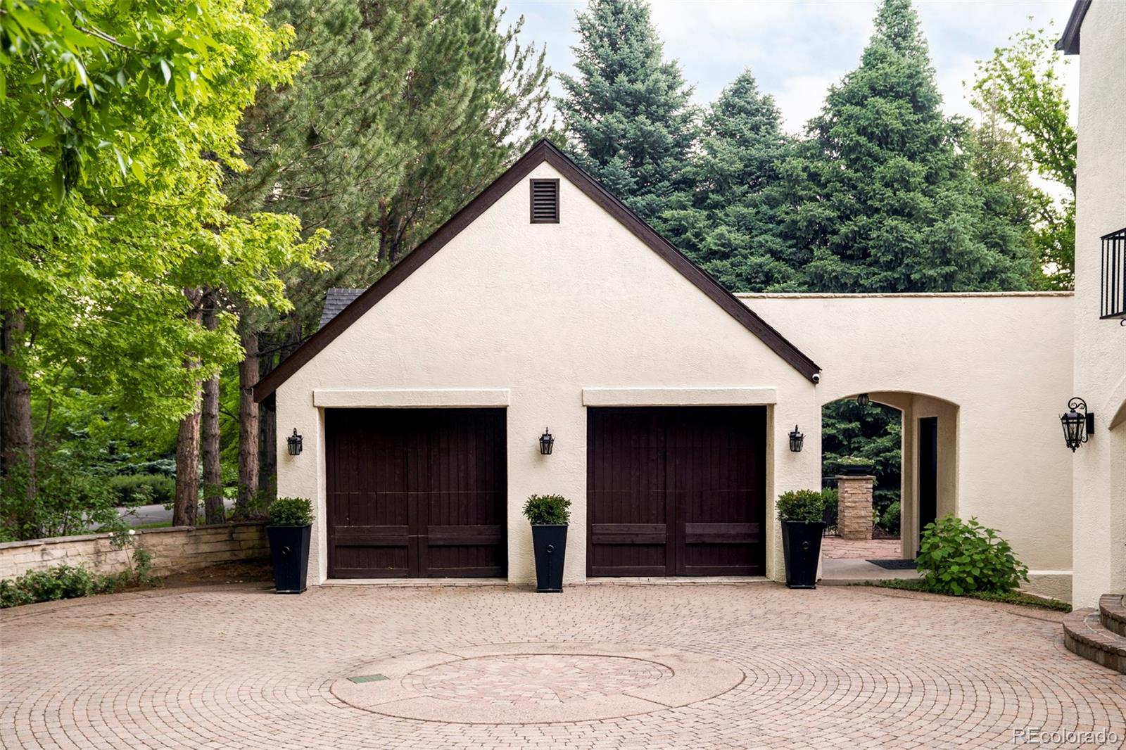 4 Foxtail Circle