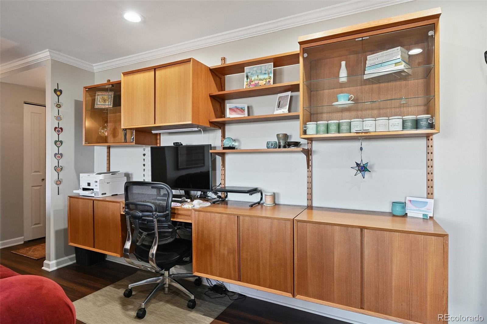 420 S Marion Parkway 802