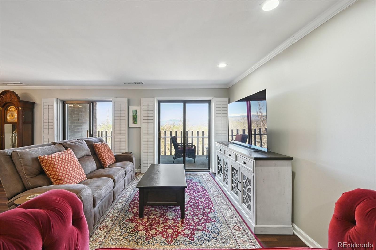 420 S Marion Parkway 802