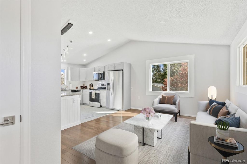 Photo of 5026 S Dunkirk Way, Centennial, CO 80015 (MLS # 4862887)