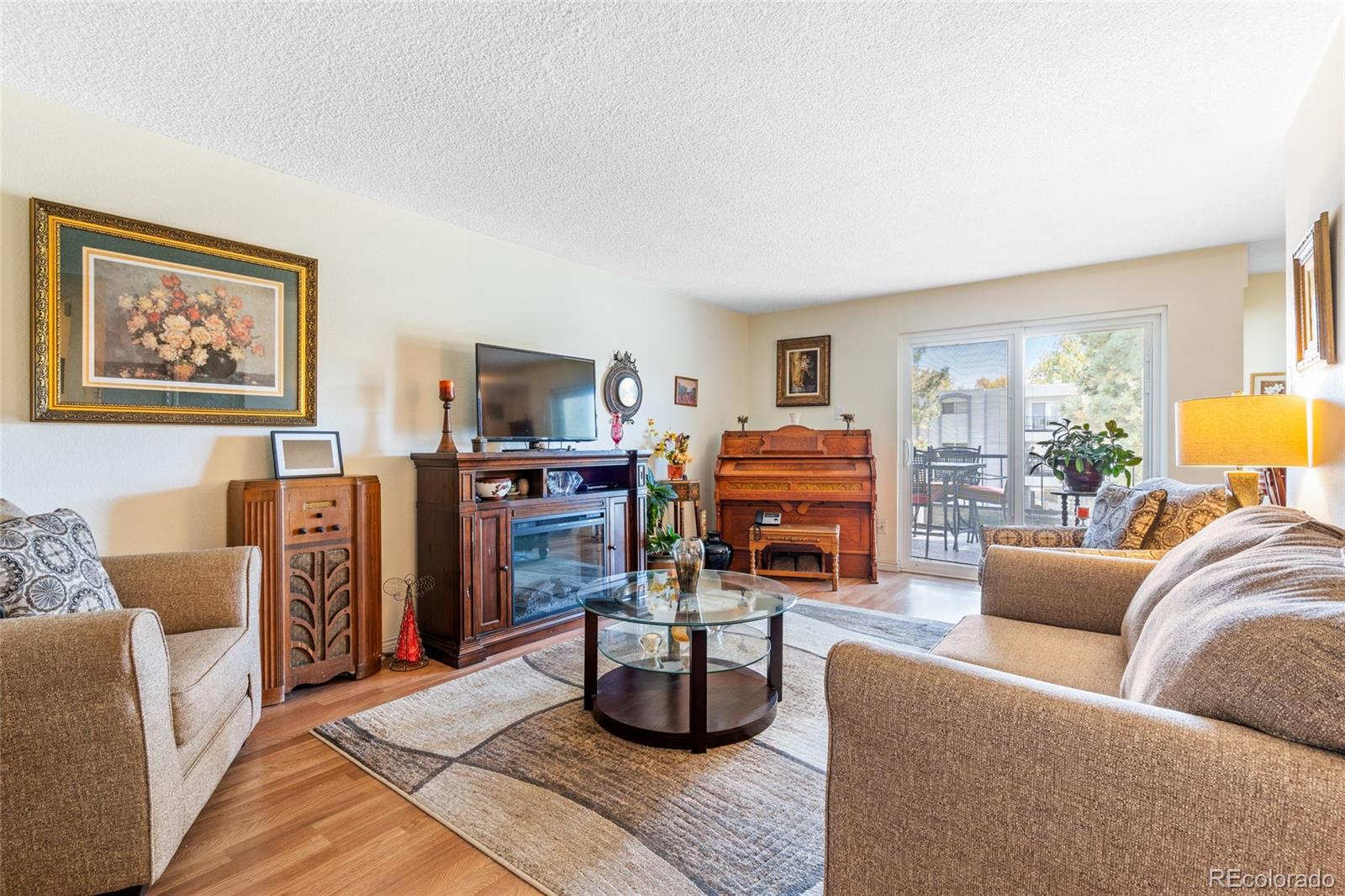 2325 S Linden Court 318