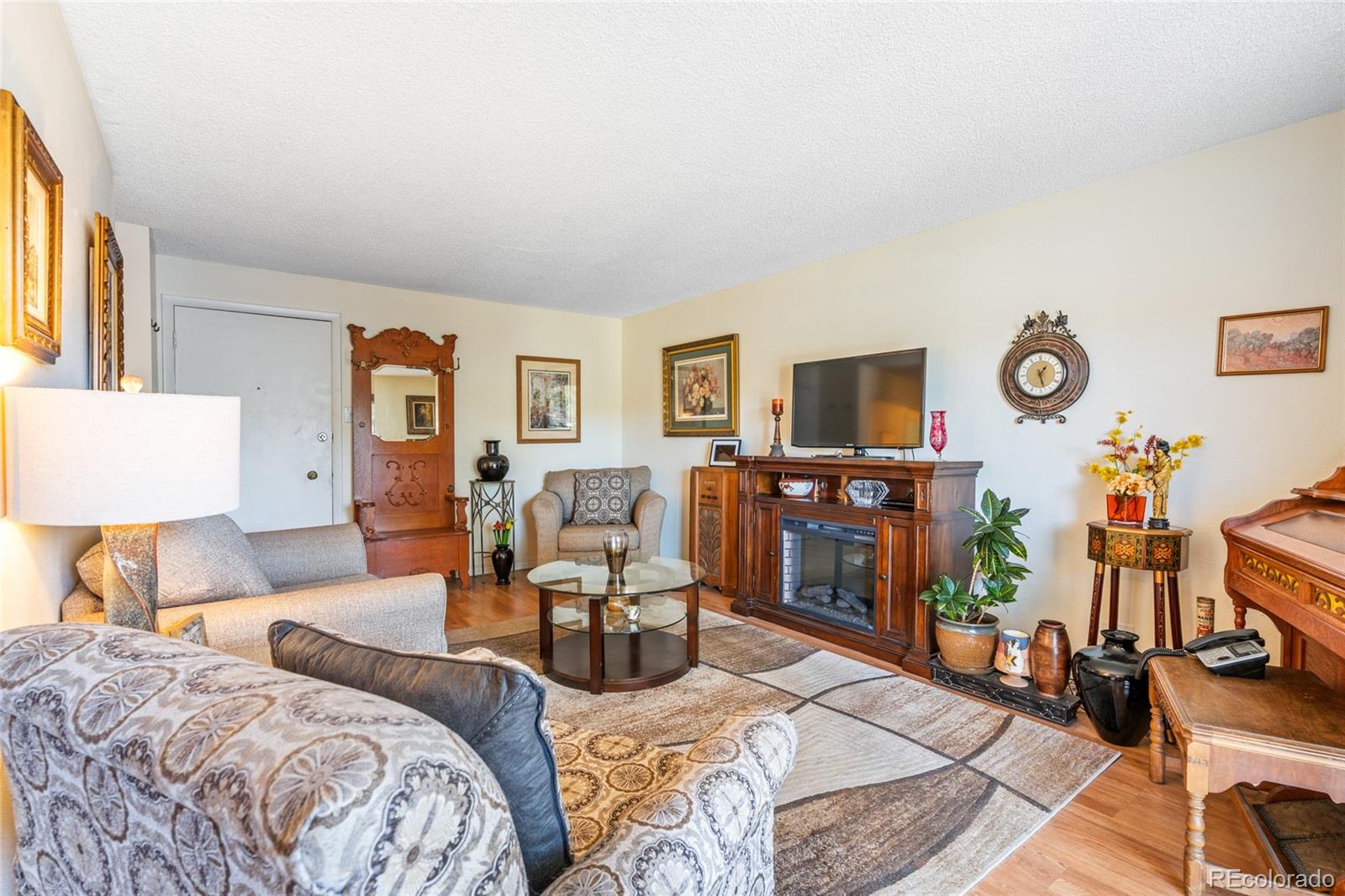 2325 S Linden Court 318