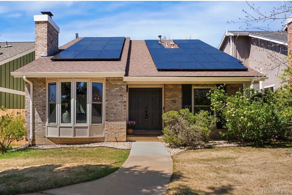 Photo of 7570 S Rosemary Circle, Centennial, CO 80112 (MLS # 4262706)