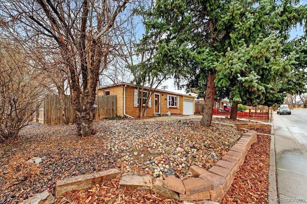 Photo of 5700 S Cherokee Street, Littleton, CO 80120 (MLS # 3696356)