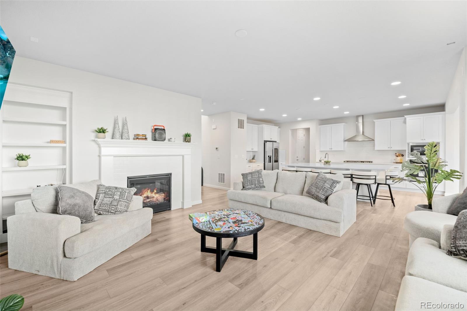 3888 Grand Baker Street