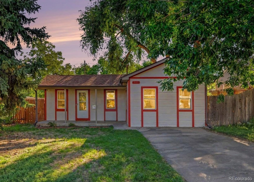 Photo of 4218 S Cherokee Street, Englewood, CO 80110 (MLS # 2750830)