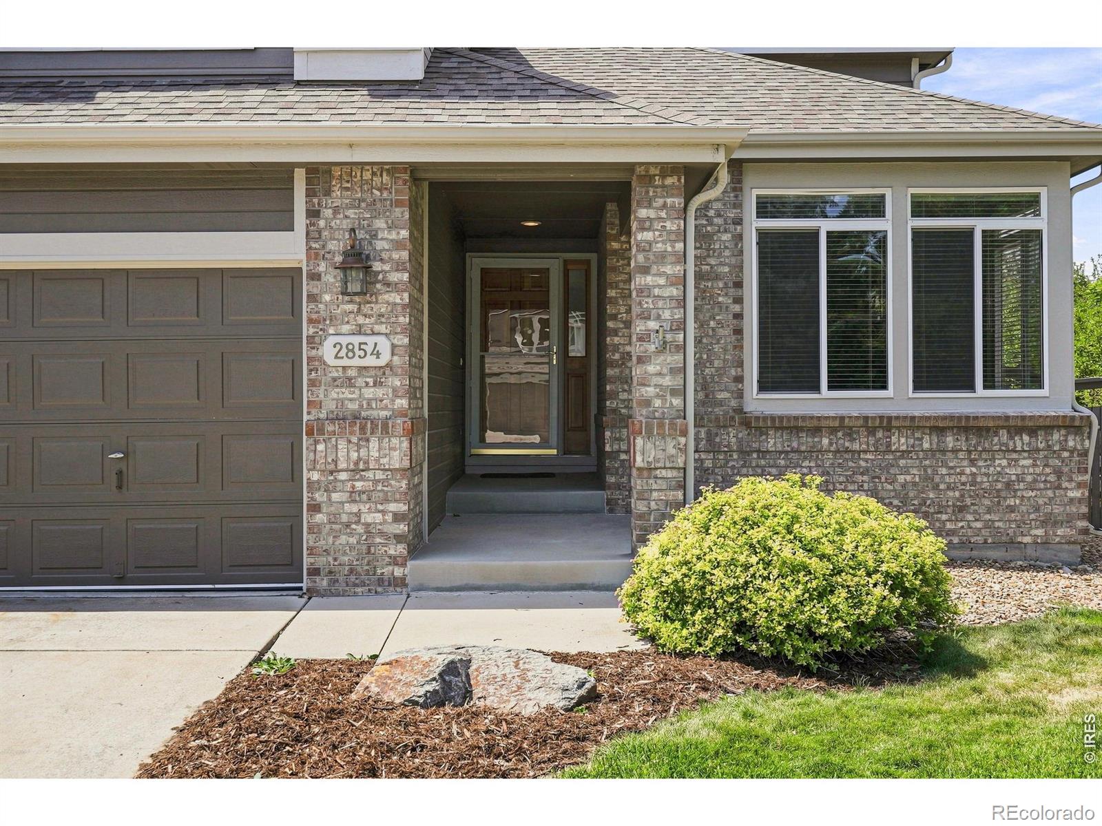 2854 Blue Jay Way