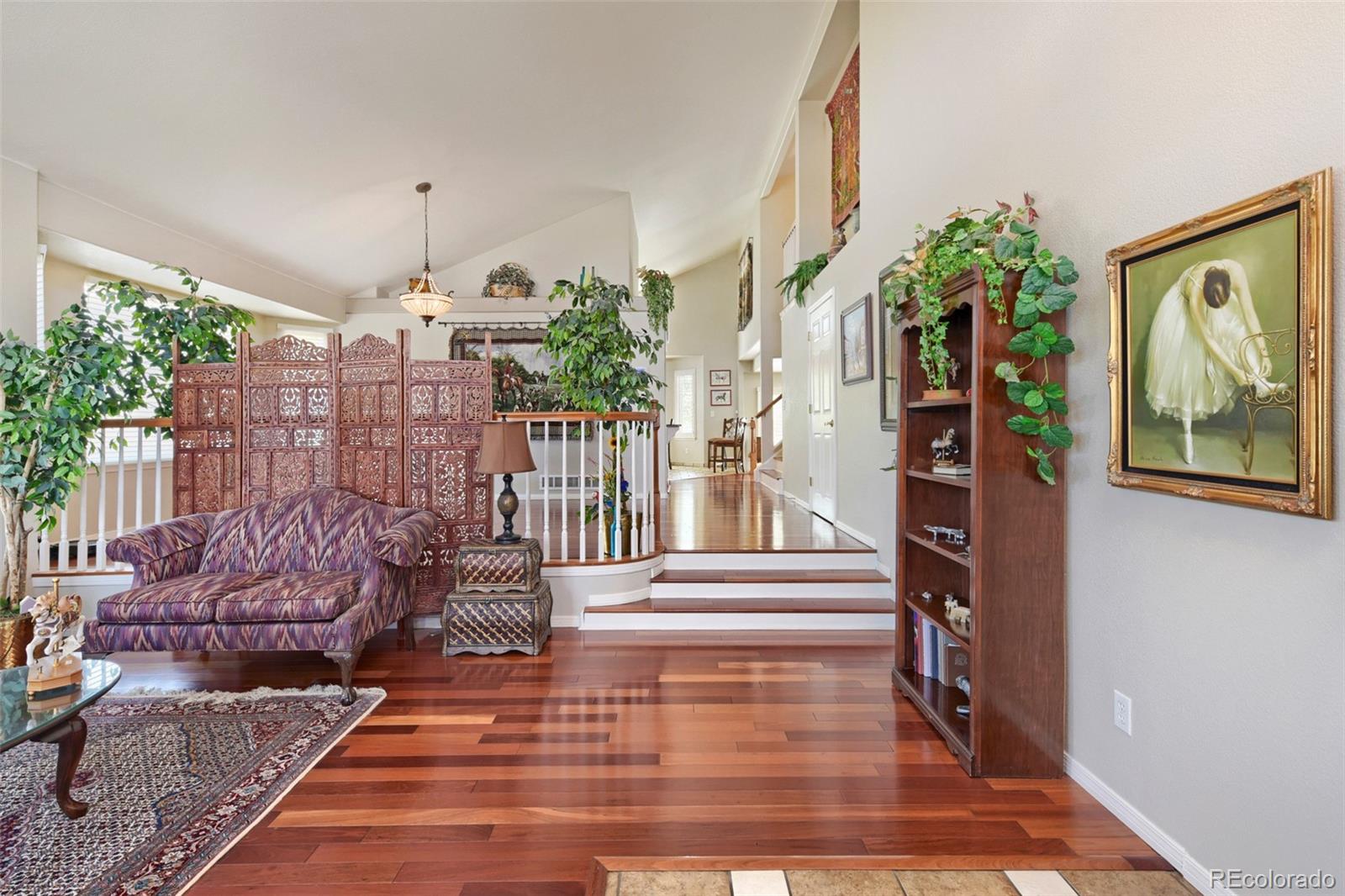 10083 Oak Leaf Way