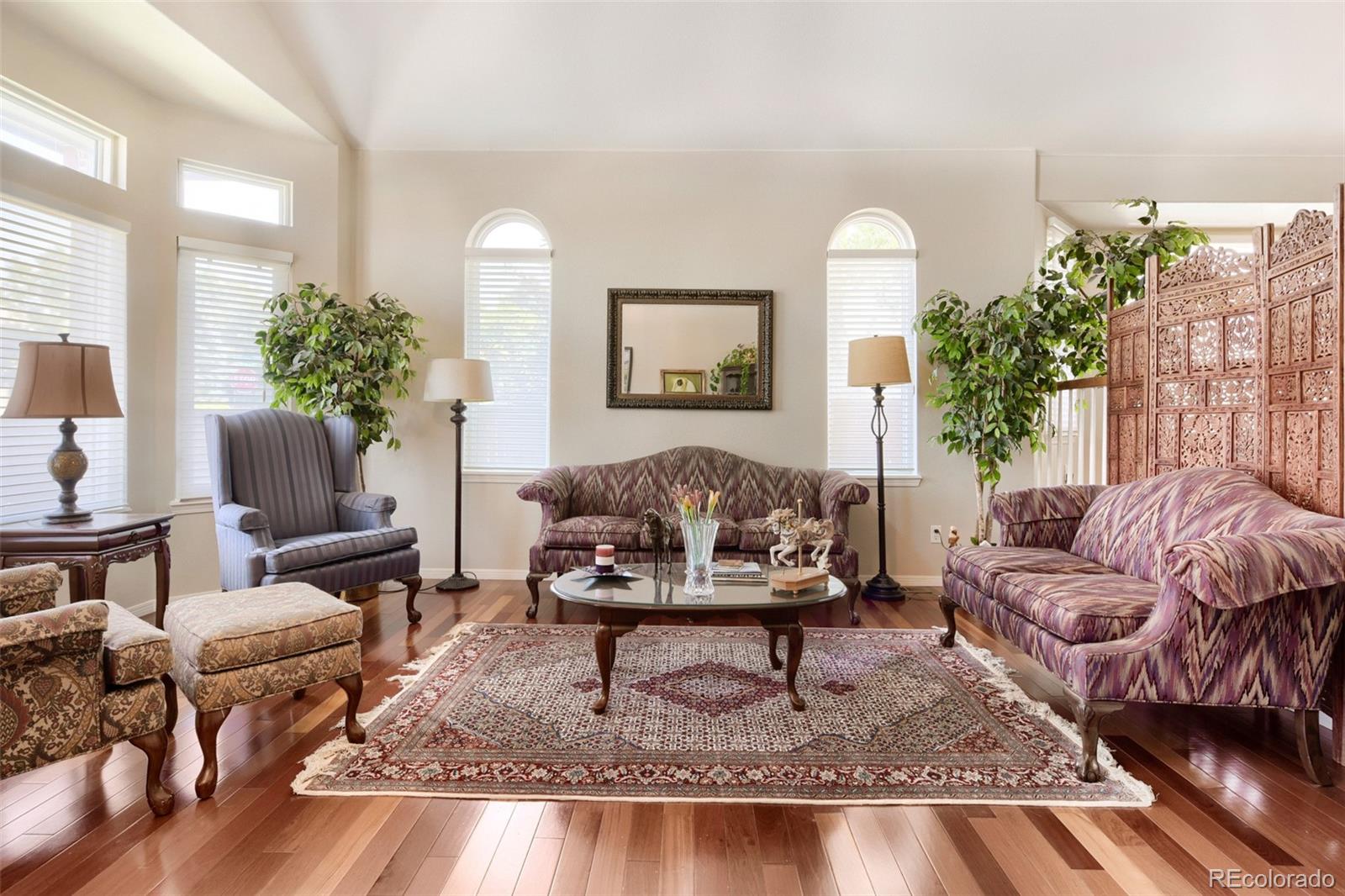 10083 Oak Leaf Way