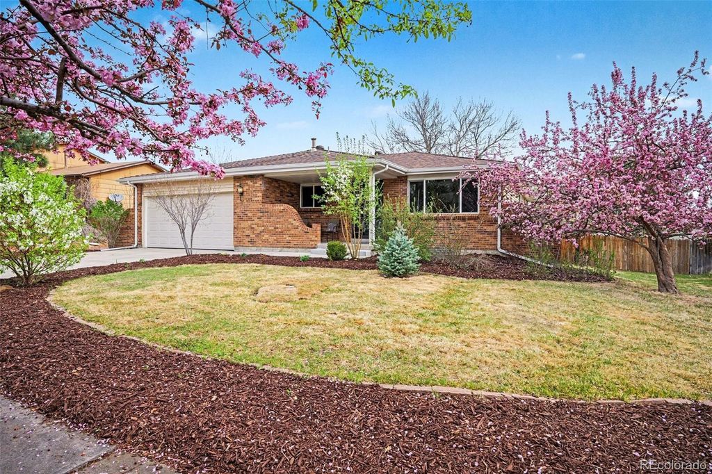 Photo of 811 Altair Drive, Littleton, CO 80124 (MLS # 8870650)