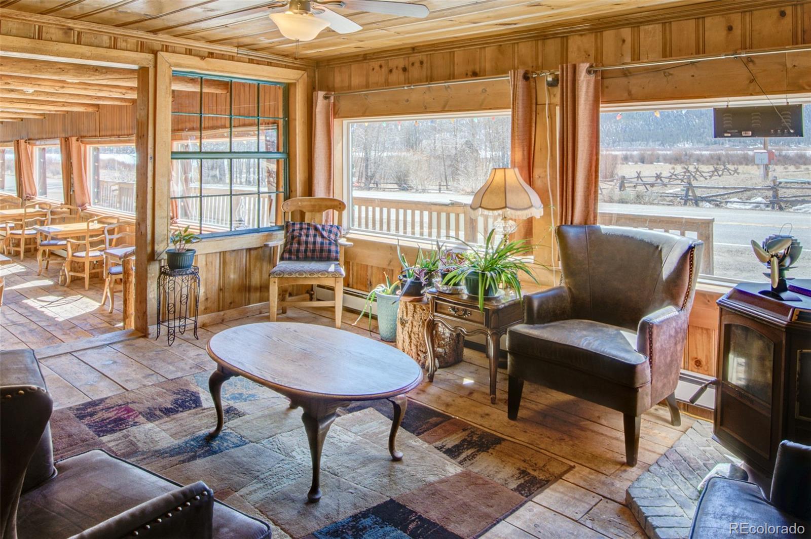 6435 E State Highway 82