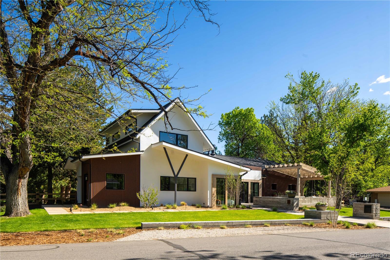 13905 Berry Road