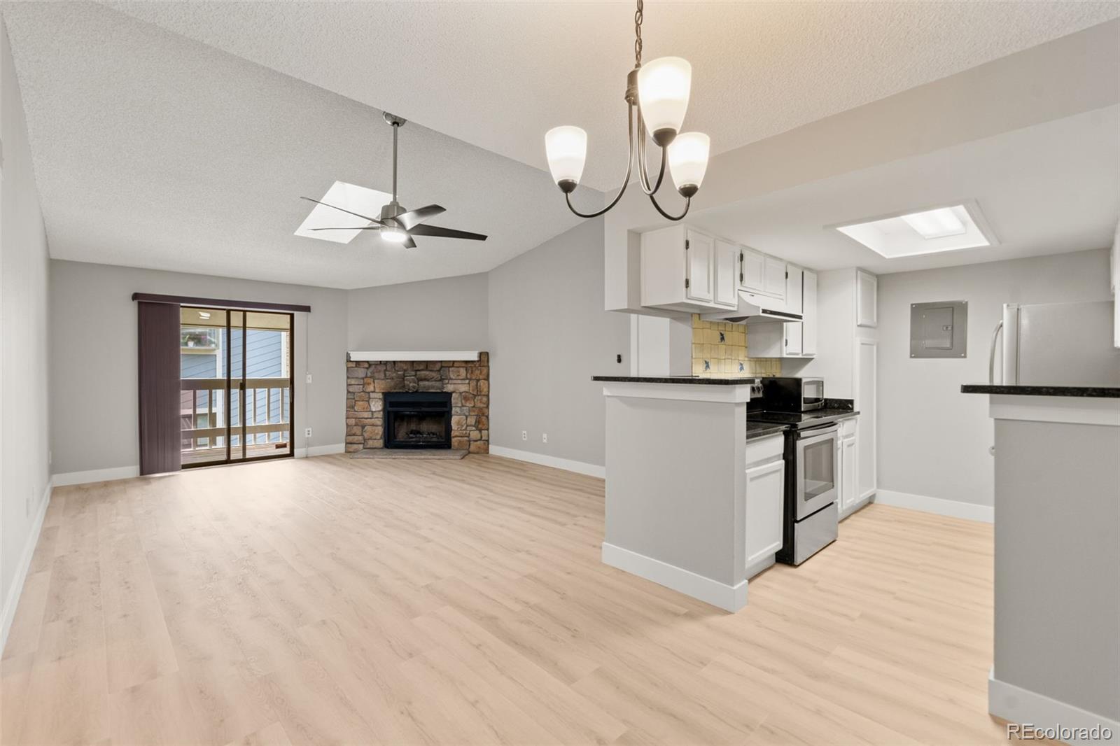 8600 E Alameda Avenue 22-208