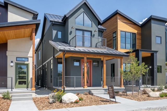 414 E Arkansas Street